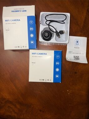 2 Compact WiFi HD Camera with USB Cable - White/Black